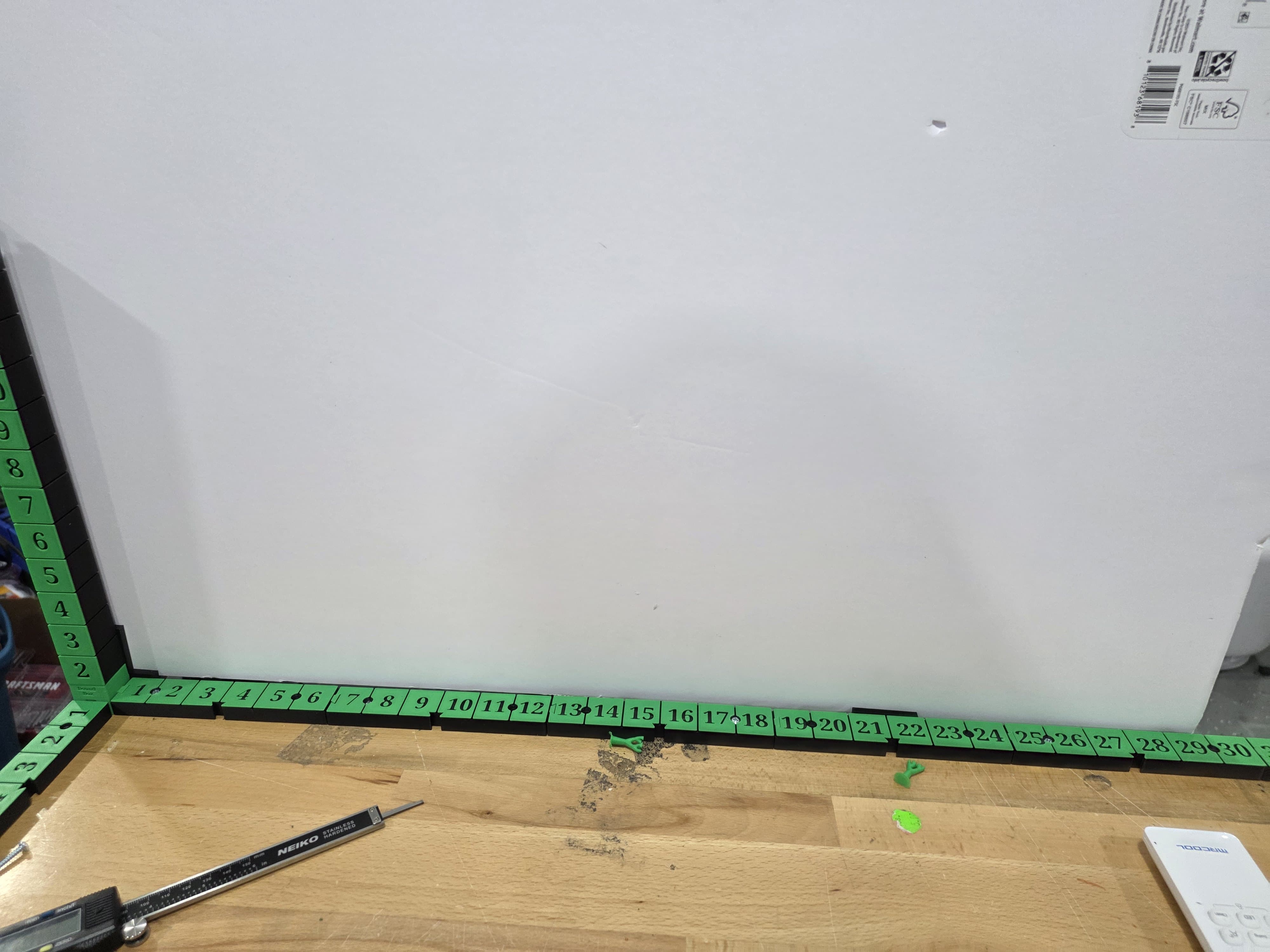 BoundBox™ Backdrop Clip Set